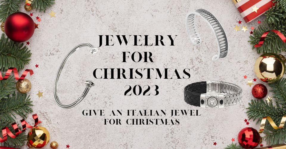 Ultimate Guide to Choosing the Perfect Jewelry for Christmas 2023